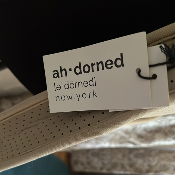 NWT ah-dorned New York perforated neoprene handbag w/strap; color: cashmere. - Picture 3 of 9